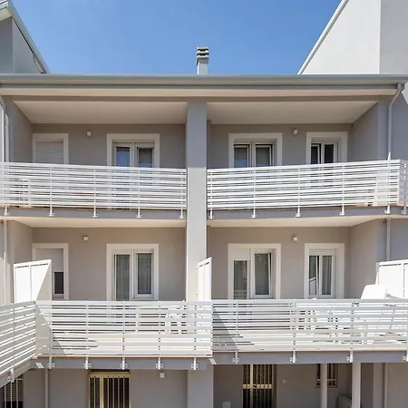 Appartamenti Villa Miramare Rimini Exterior photo